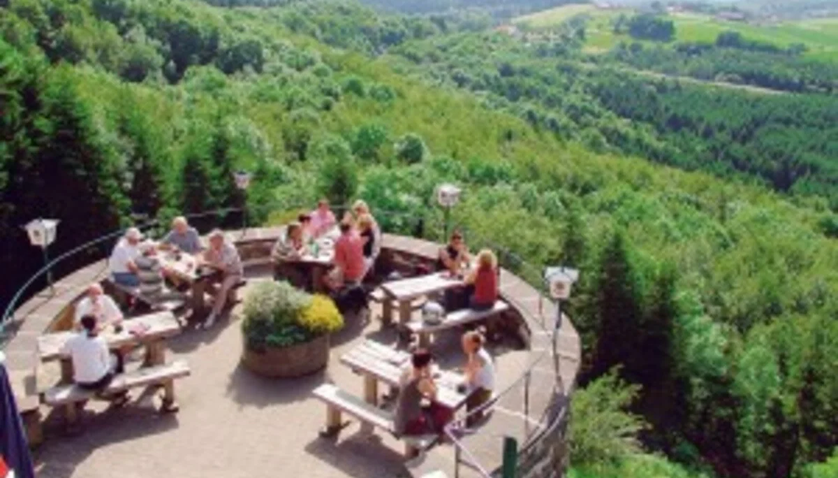 Enzianhütte, Rhön, Weiherberg, Sonnenterrasse | © DAV Fulda Enzianhütte, Rhön, Weiherberg, Sonnenterrasse | © DAV Fulda