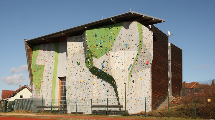 DAV Kletterzentrum Fulda, Ansicht Außenkletterwand | © DAV Fulda